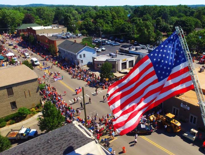 2018 Clarkston Parade Fairytale Entertainment