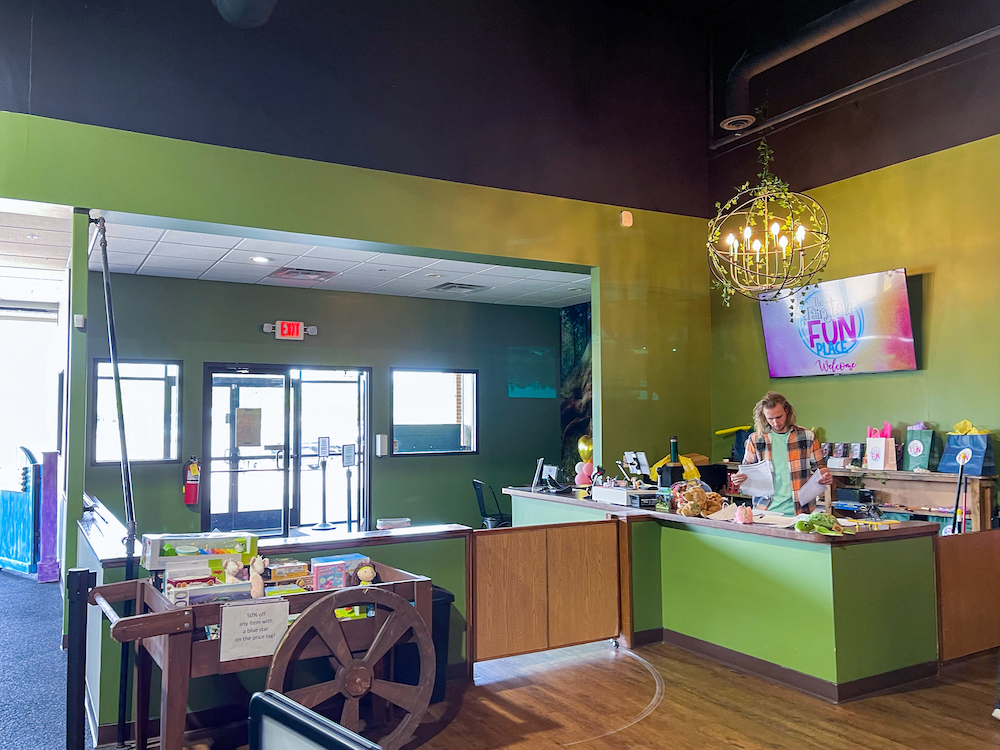 Photo Gallery of our indoor playground and pizza cafe in clarkston michigan