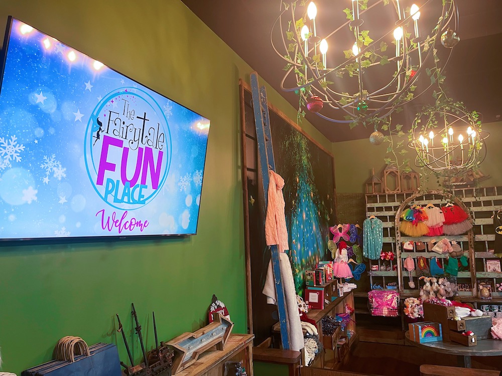 Photo Gallery of our indoor playground and pizza cafe in clarkston michigan